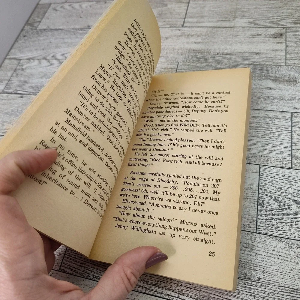 HOT LEAD‎ AND COLD FEET Walt Disney Paperback Based on Movie 1978 1st Edition